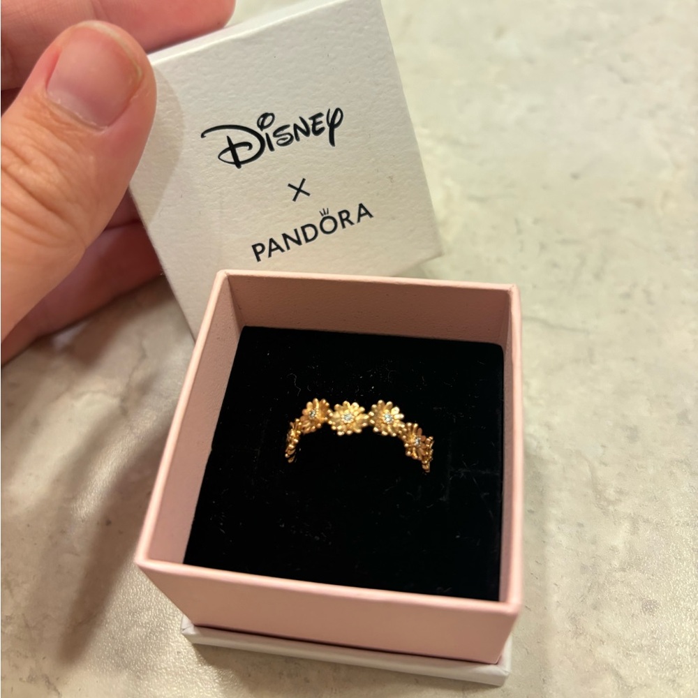 Pandora Sparkling Daisy Flower Crown Ring (rose gold)